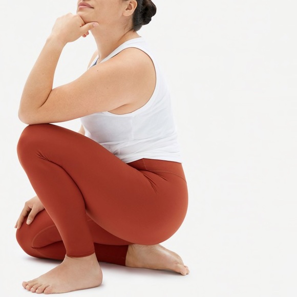 Everlane Perform Legging - Picture 5 of 5